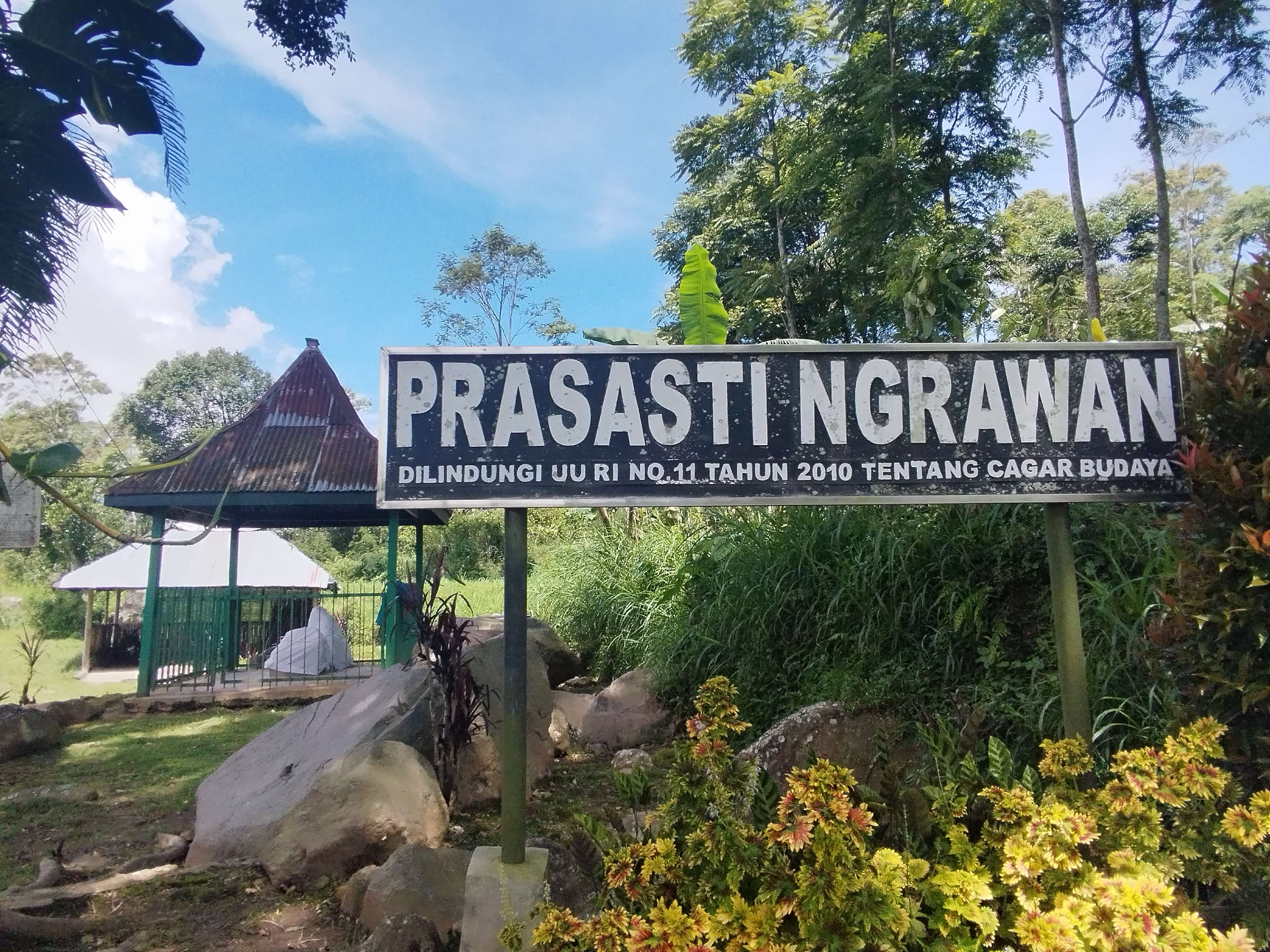 Prasasti Ngrawan